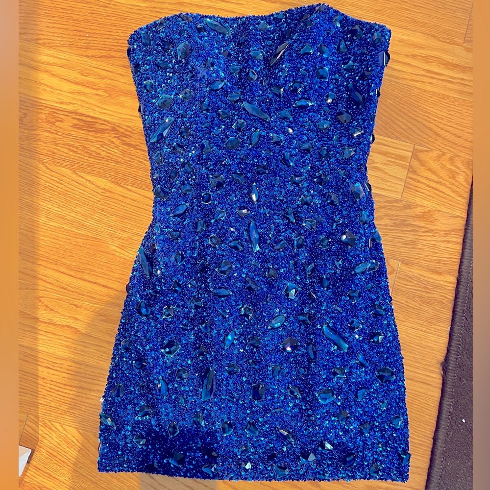 Women’s SHERRI HILL strapless royal blue sequin mini gown, size 4